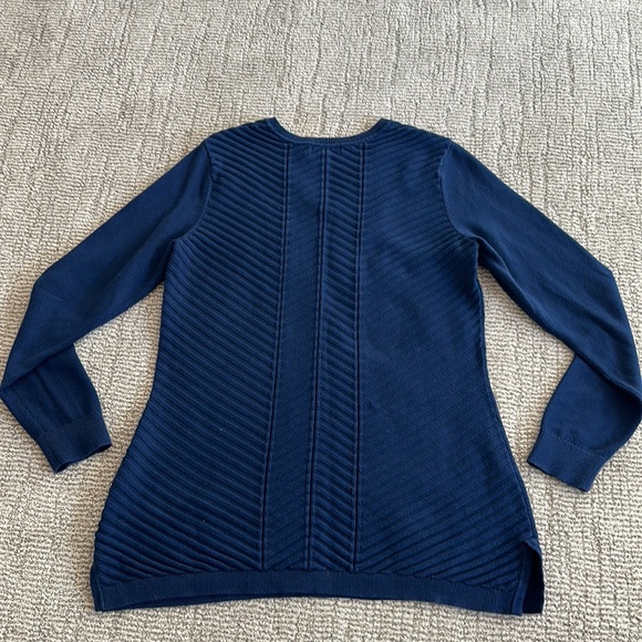 Land’s End Navy Blue Long V-neck Long Sleeve Sweater sz M 10-12 - Picture 5 of 6